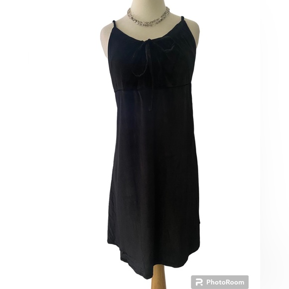 Shein Curve Dresses & Skirts - NWOT Shein curve black velvet feel spaghetti straps midi summer dress  1 XL = 14